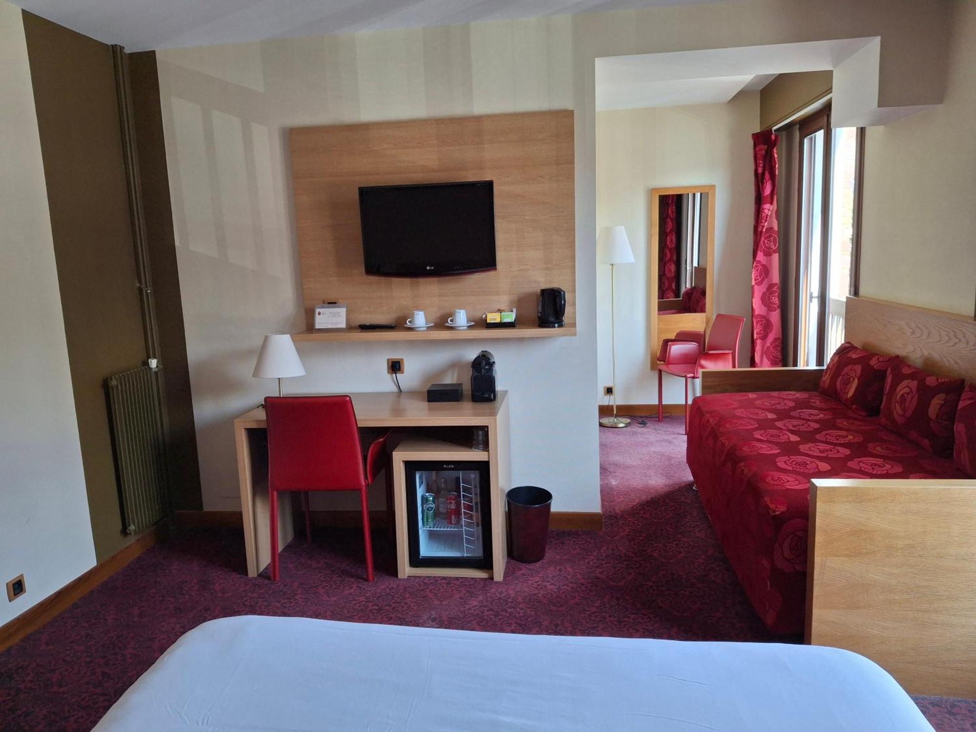 Hotel Tour Maje Rodez Zewnętrze zdjęcie