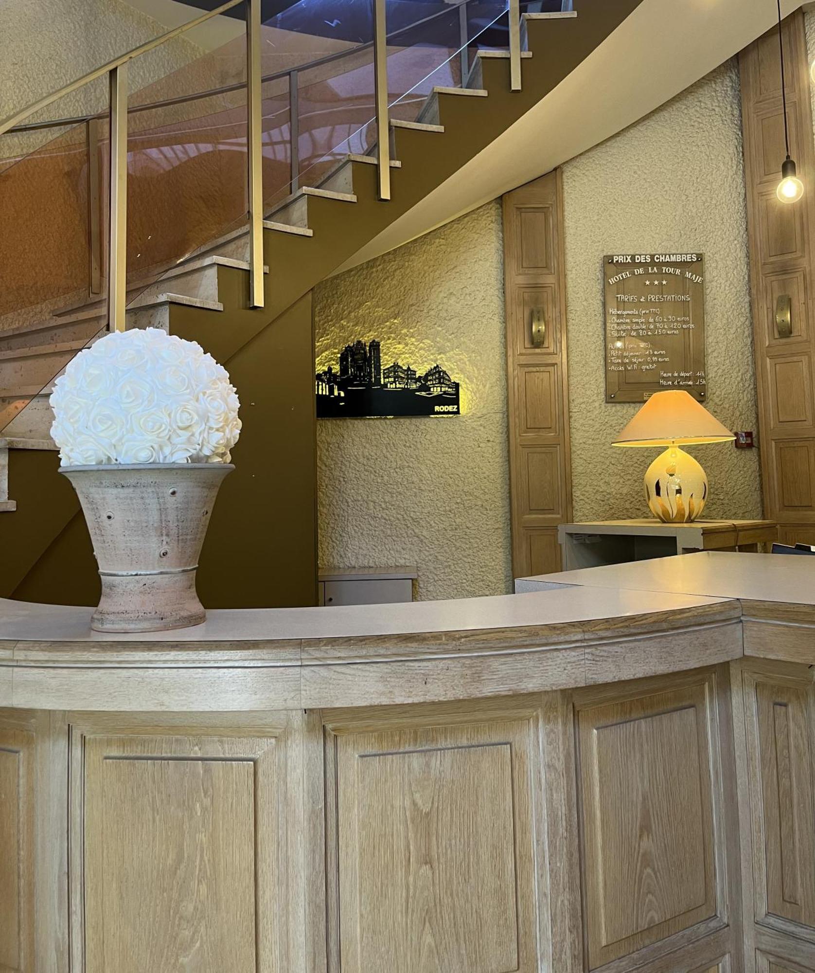 Hotel Tour Maje Rodez Zewnętrze zdjęcie